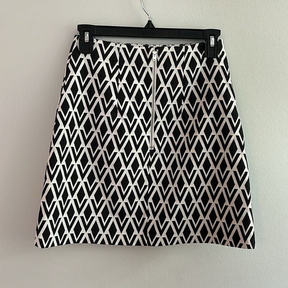 New with tags Kookai geometric pattern flat skirt - Picture 4 of 7
